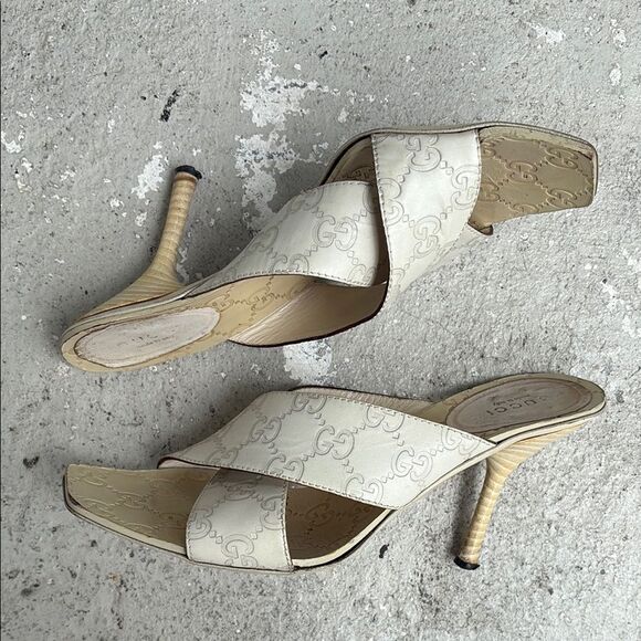 Gucci Leather Monogram mules - Picture 1 of 9
